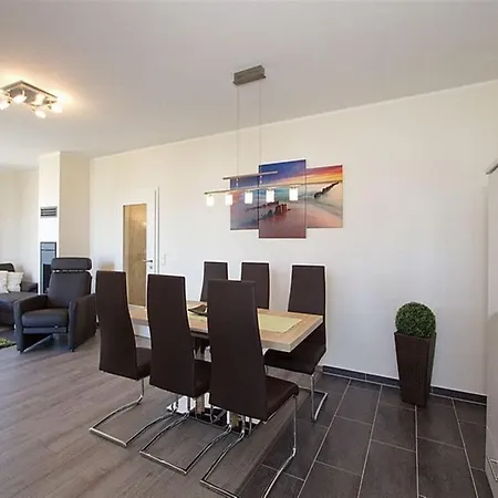 Bounty In The House Of Aquarius