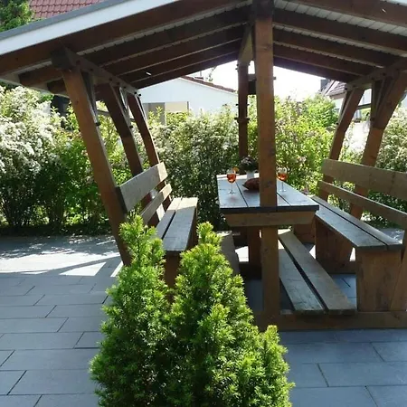 Bounty In The House Of Aquarius 레리크