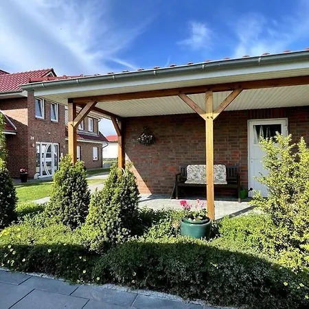 Bounty In The House Of Aquarius